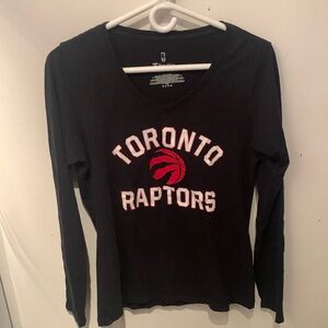 Stylish Toronto Raptors Fanatics Long Sleeve Black V Neck Tshirt SZ Medium 😍